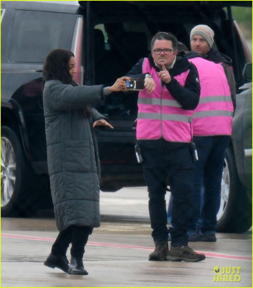 Nicole Kidman & Zoe Saldana Film Scenes for 'Lioness' at Airport in