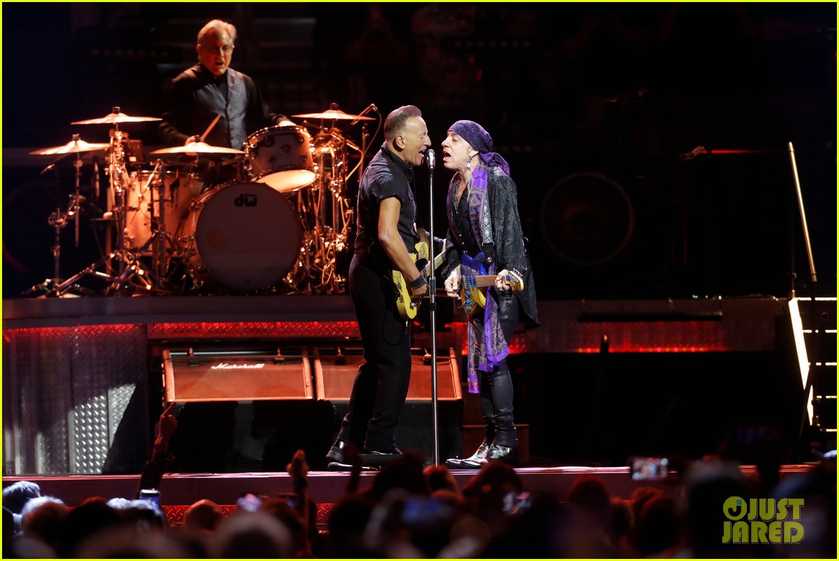 Bruce Springsteen Set List for 2023 Concert Tour Revealed After First