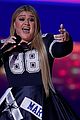 kelly clarkson nfl honors 02