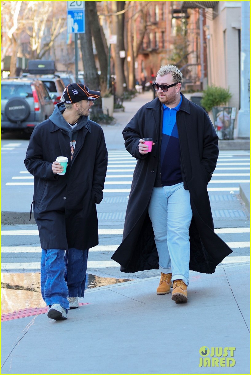 Sam Smith & Rumored Boyfriend Christian Cowan Grab Coffee in NYC: Photo ...
