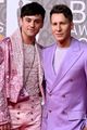 tom daley pink outfit to brits dustin lance black 03
