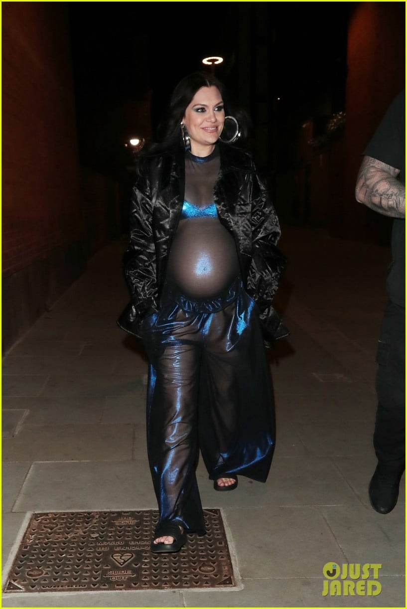 Jessie pregnant. джесси джей 2022. Jessie pregnant. джесси джей ребенок. чанан колман и джесси джей.