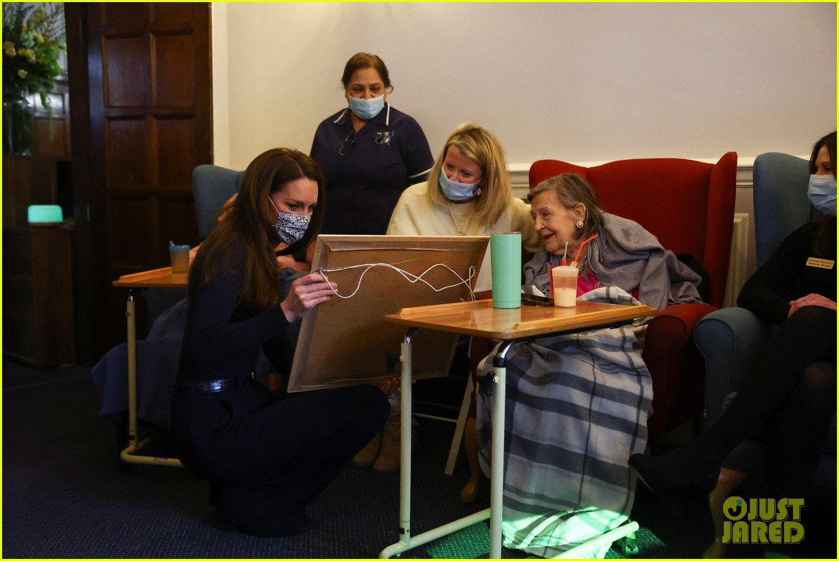 Kate Middleton Is A Master Pancake Flipper During Nursing Home Visit