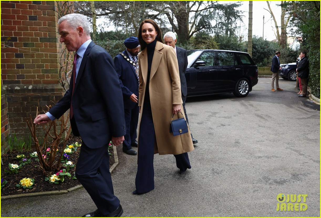 Kate Middleton Is A Master Pancake Flipper During Nursing Home Visit