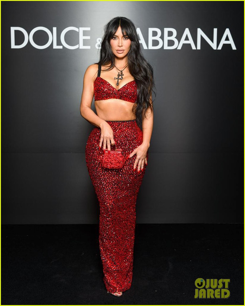 Kim Kardashian Sizzles in Red Bedazzled Crop Top & Matching Skirt for Dolce  & Gabbana Show in Milan: Photo 4899197 | J Balvin, Kim Kardashian, Michele  Morrone, Valentina Ferrer Photos | Just