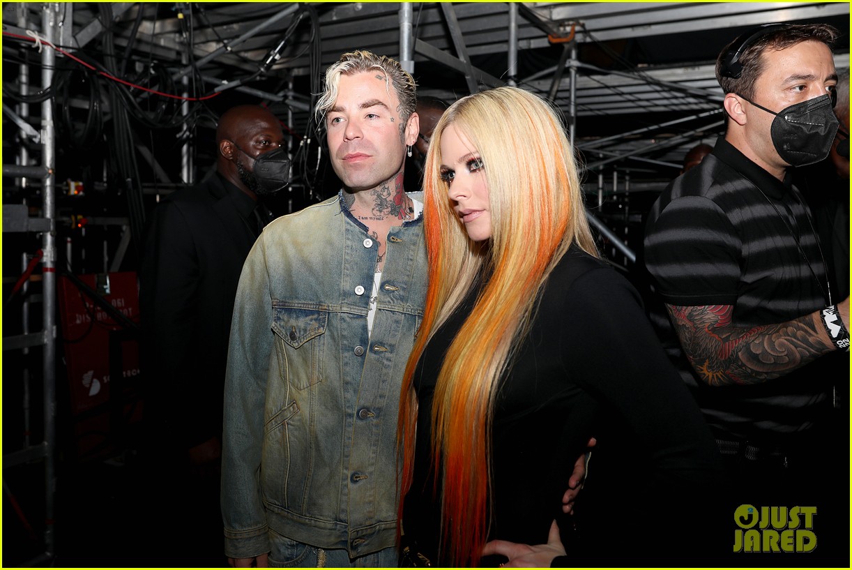 Photo: avril lavigne splits from mod sun 10 | Photo 4897331 | Just Jared