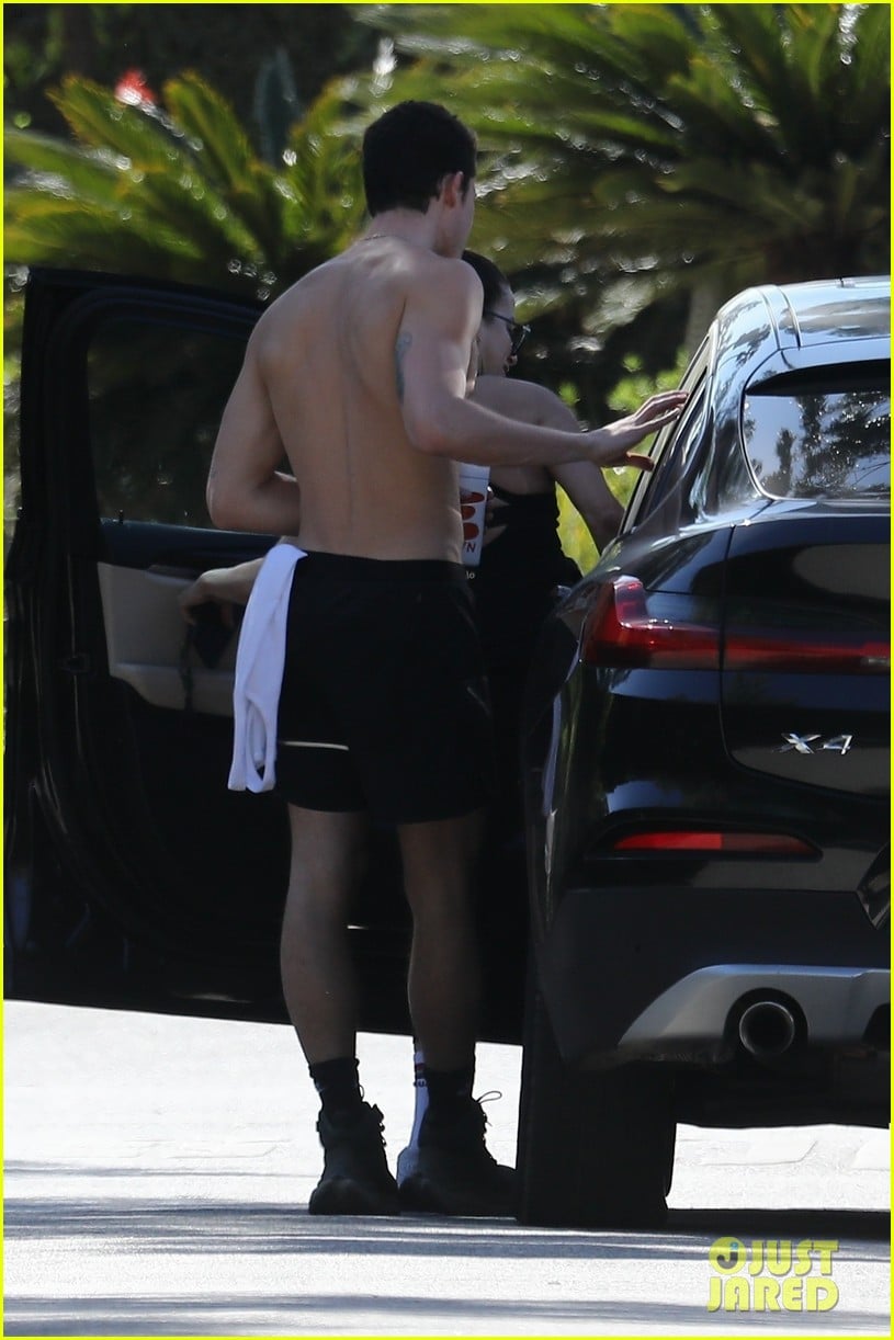 Shawn Mendes Goes Shirtless for a Hike with Rumored Girlfriend Jocelyne