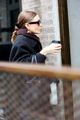 mary kate ashley olsen pick up their morning coffee before work 02