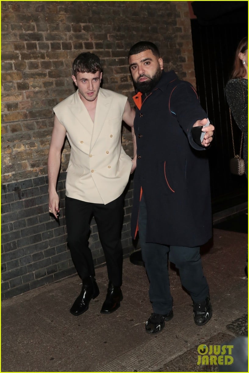 Paul Mescal Shows Off His Toned Arms at Netflix's BAFTAs Afterparty
