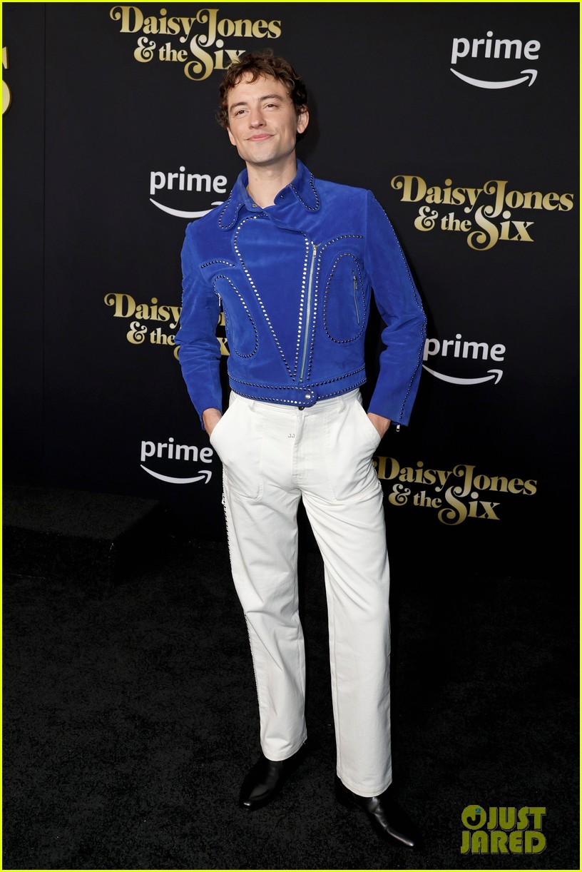 Photo reese witherspoon daisy jones and the six premiere 15 Photo