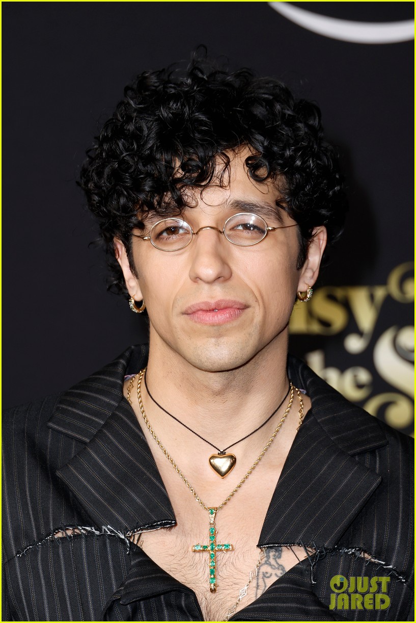 Executive Producer Reese Witherspoon Supports 'Daisy Jones & The Six