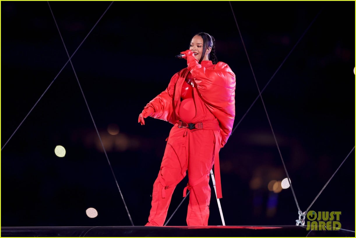 What Was Rihanna Wearing During the Super Bowl Halftime Show? Outfit