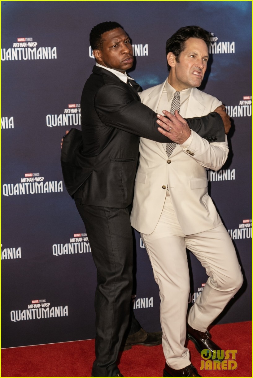 Paul Rudd & Jonathan Majors Fight on the Red Carpet at 'AntMan