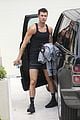 shawn mendes leaving the gym 01