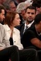emma stone dave mccary knicks game in nyc 02