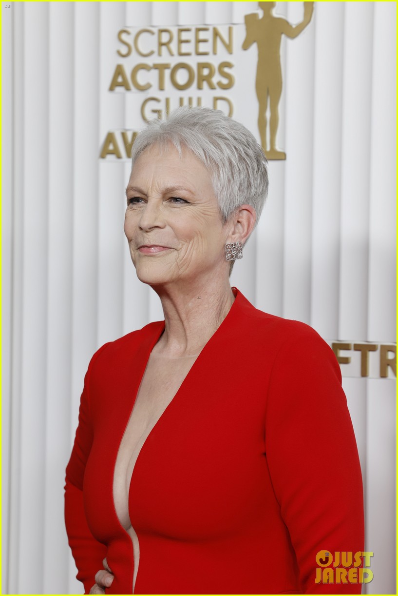 Michelle Yeoh, Jamie Lee Curtis & Stephanie Hsu Are Forces of Fashion