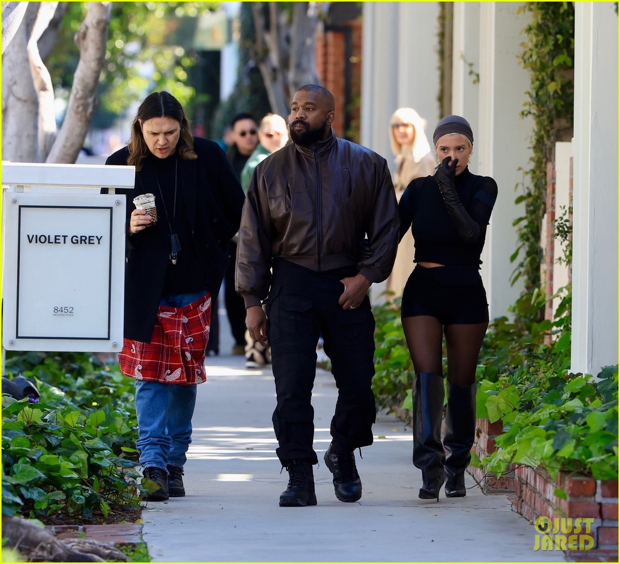 Photo: kanye west bianca censori go shopping in la 136 | Photo 4905237