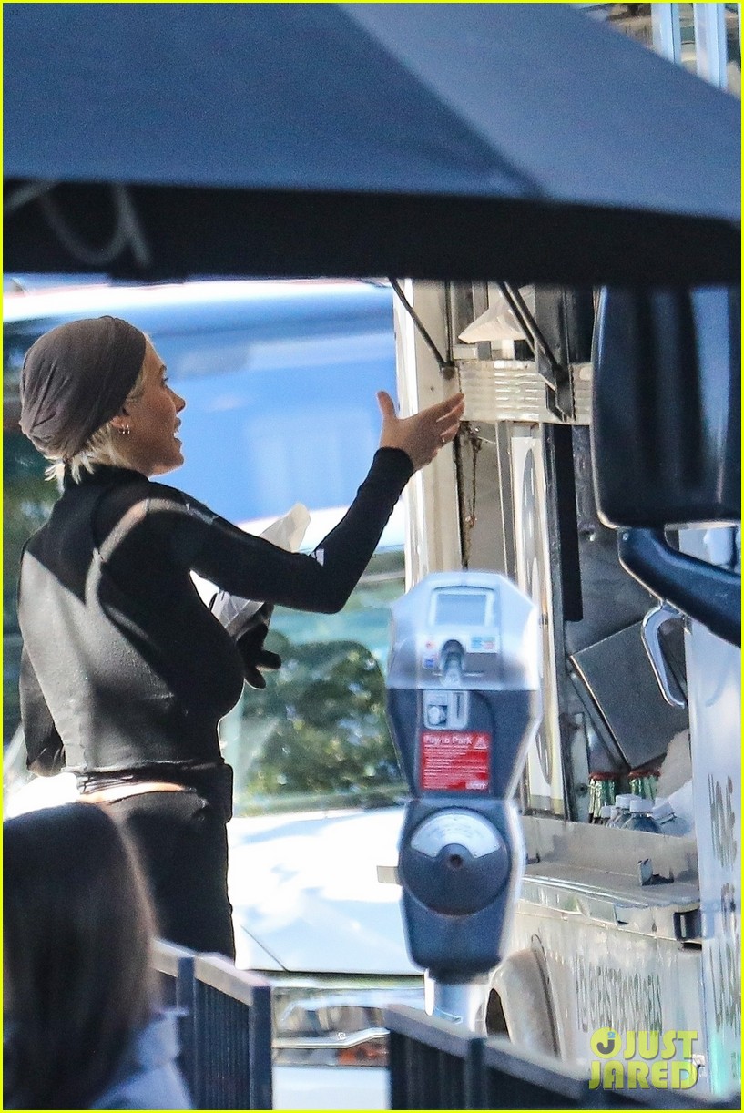 Photo: kanye west bianca censori go shopping in la 52 | Photo 4905301