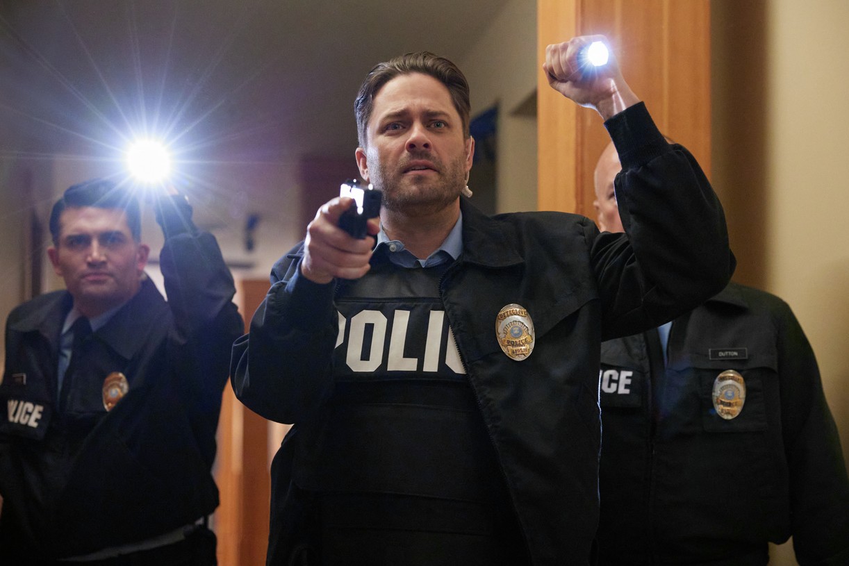 Paul Campbell & Aimee Garcia Team Up To Solve a Murder in Hallmark's 'The Cases of Mystery Lane