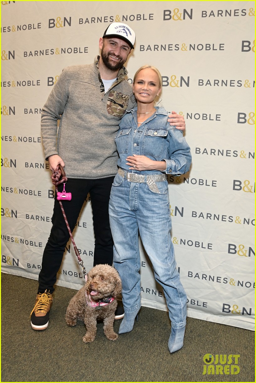 Kristin Chenoweth & Fiance Josh Bryant Pose for a Family Photo at L.A