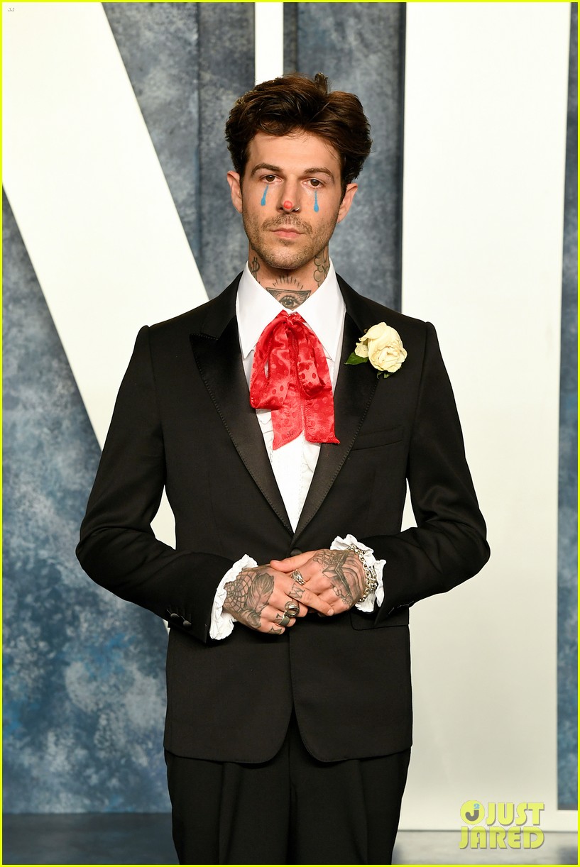 Billie Eilish & Boyfriend Jesse Rutherford (in Clown Makeup) Hold Hands