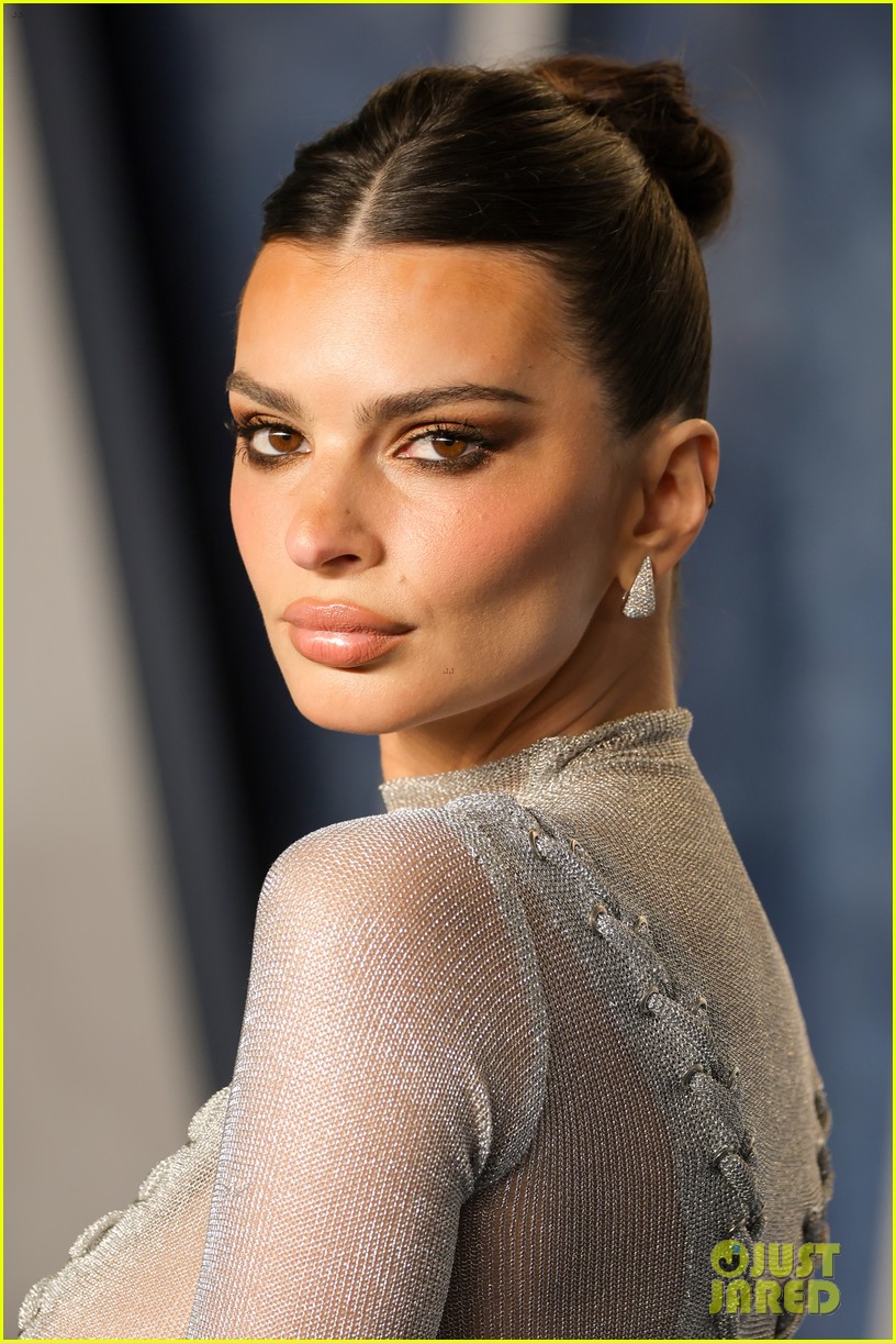Photo: emily ratajkowski ultra sheer look vf party 13 | Photo 4907559