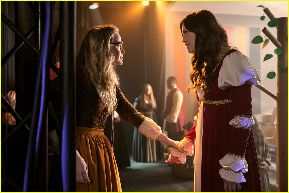 'Firefly Lane' Trailer for Final Episodes Teases What Happened to Tully & Kate's Friendship