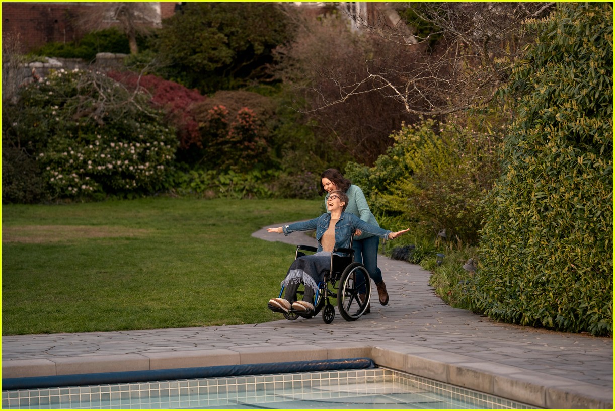 'Firefly Lane' Trailer for Final Episodes Teases What Happened to Tully & Kate's Friendship