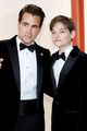 colin farrell brings son henry to oscars 04