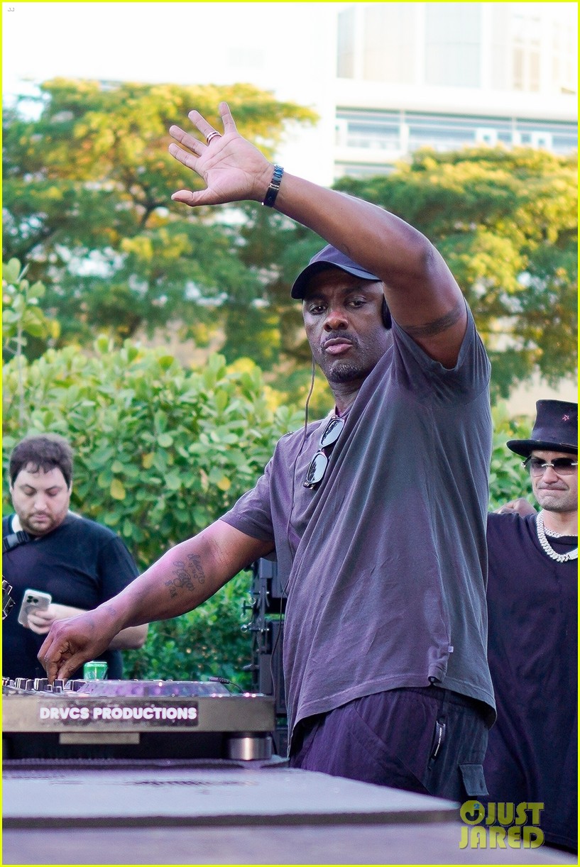 Idris Elba Hops Into the DJ Booth to Spin Some Hits During Miami Music
