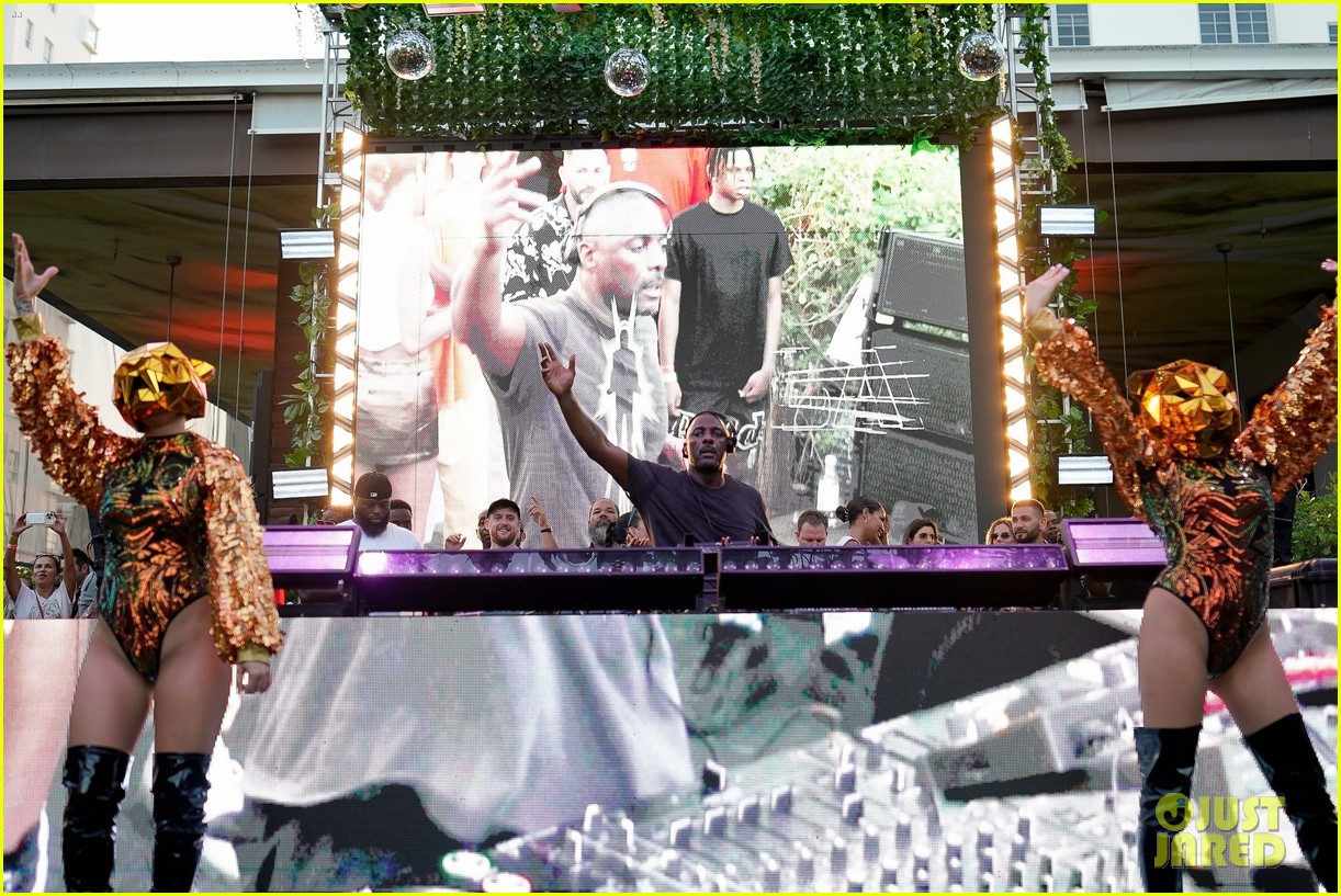 Idris Elba Hops Into the DJ Booth to Spin Some Hits During Miami Music