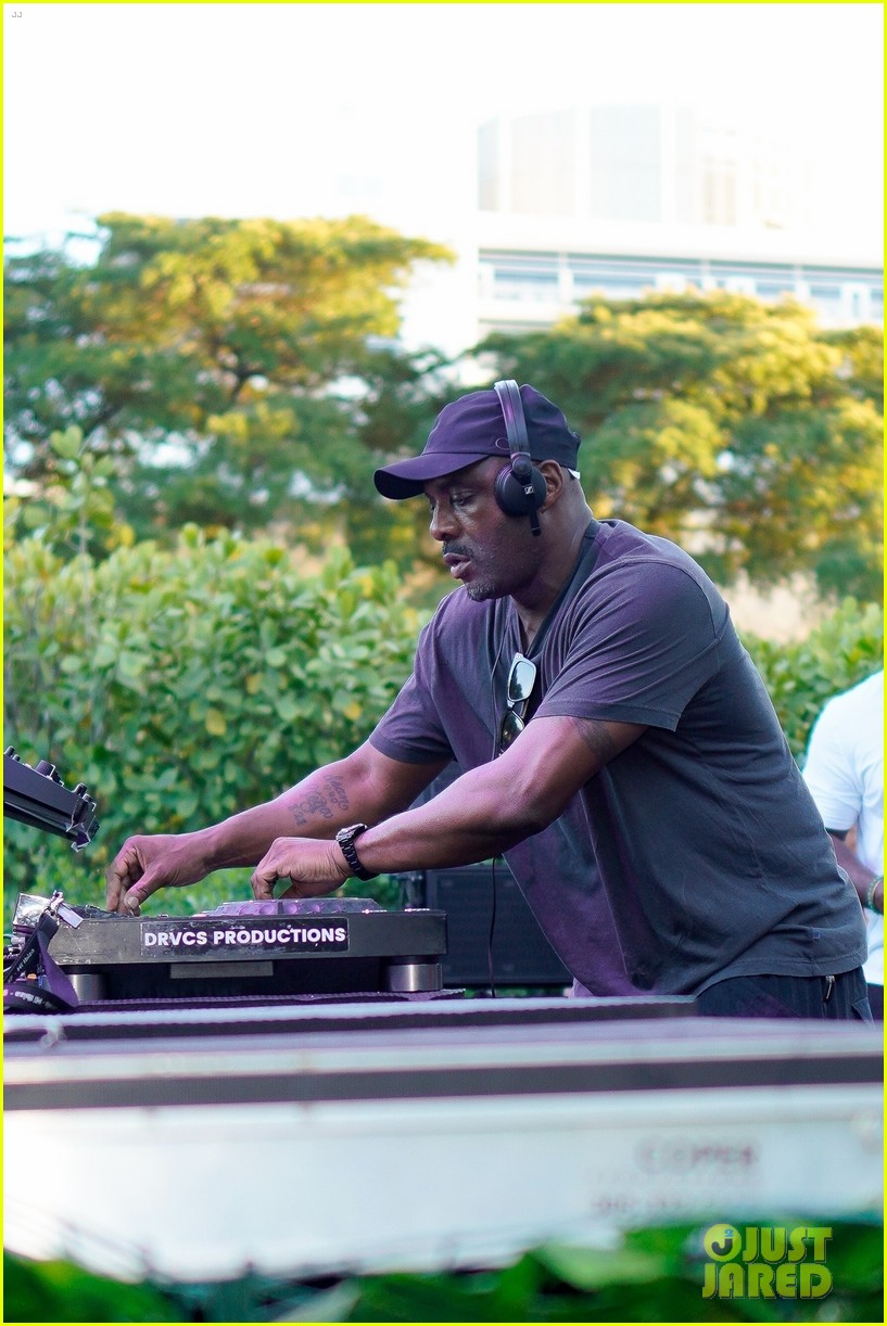 Idris Elba Hops Into the DJ Booth to Spin Some Hits During Miami Music