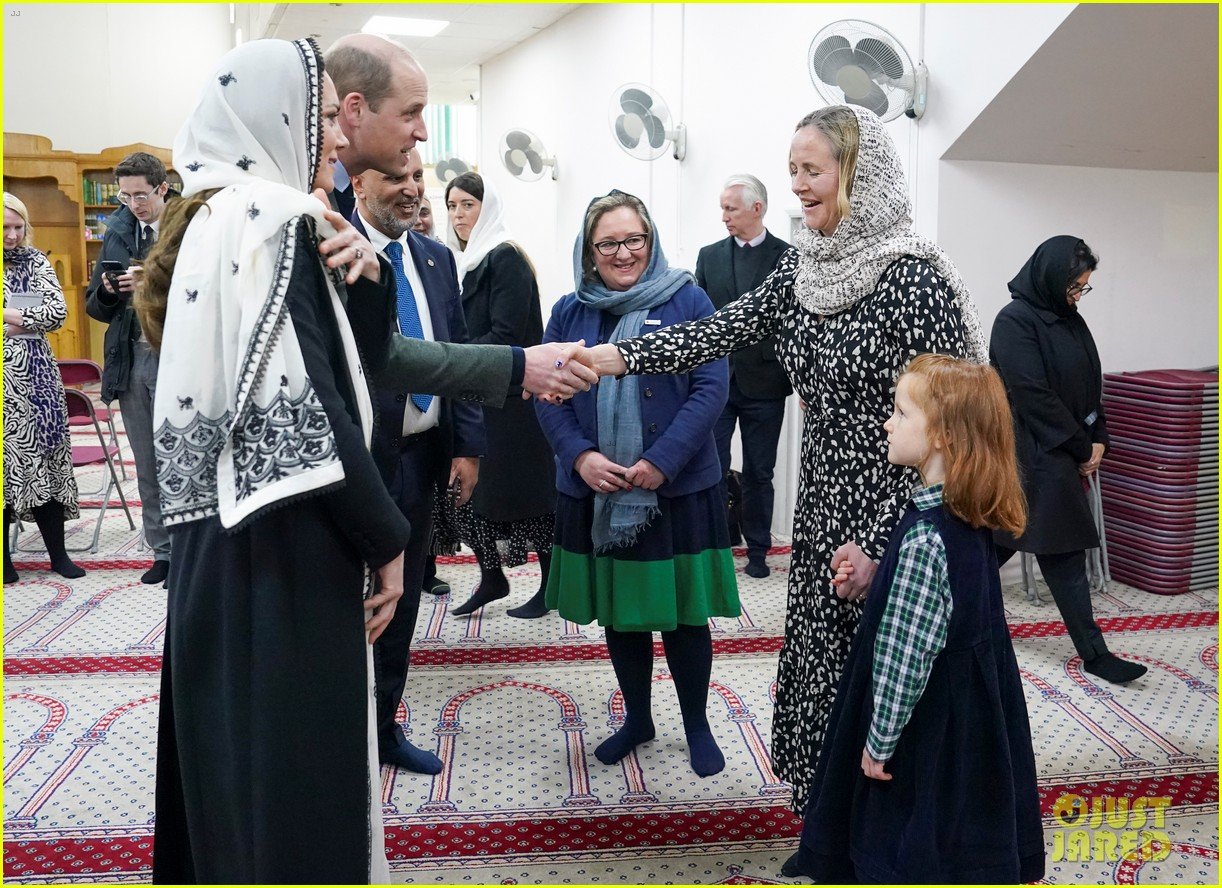 Kate Middleton & Prince William Visit Hayes Muslim Centre, Thank
