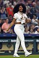 megan thee stallion throws first pitch 02