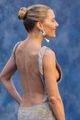 sienna miller backless dress to vanity fair oscar party 09