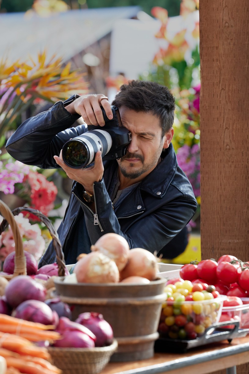 Tyler Hynes' New Hallmark Movie 'A Picture of Her' With Rhiannon Fish