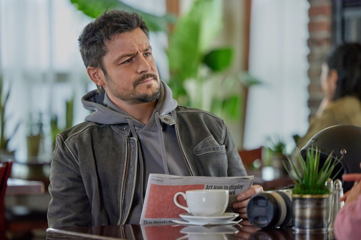 Tyler Hynes' New Hallmark Movie 'A Picture of Her' With Rhiannon Fish