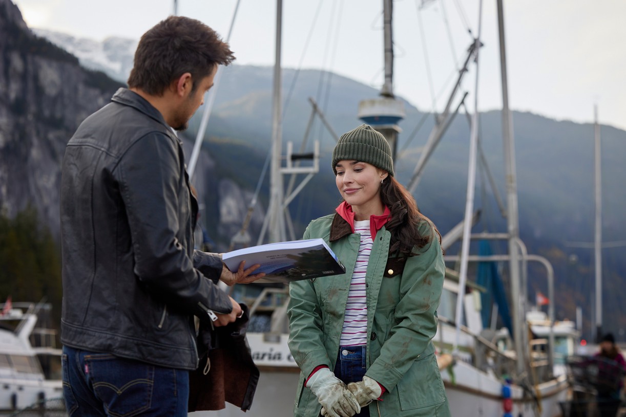 Photo: tyler hynes rhiannon fish picture her hallmark 07 | Photo