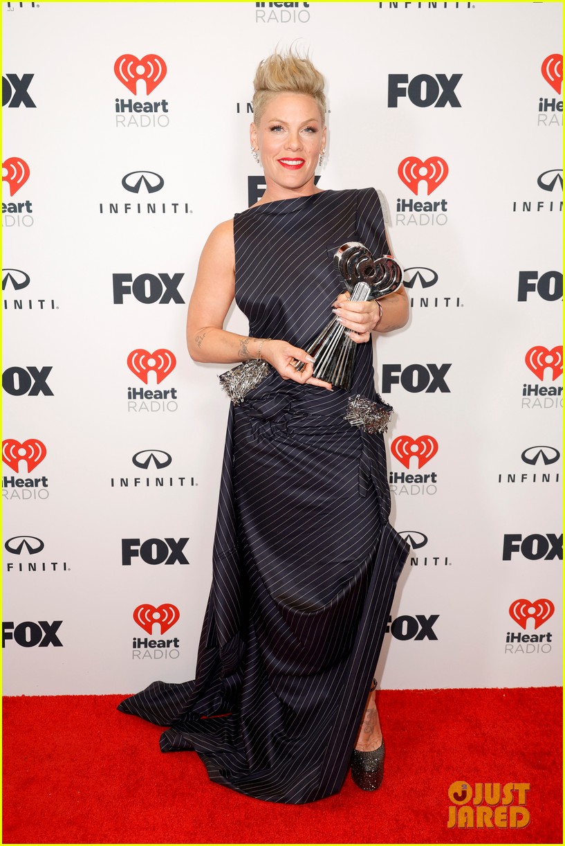 Pink Talks Relationship with Husband Carey Hart & Miracle Performance