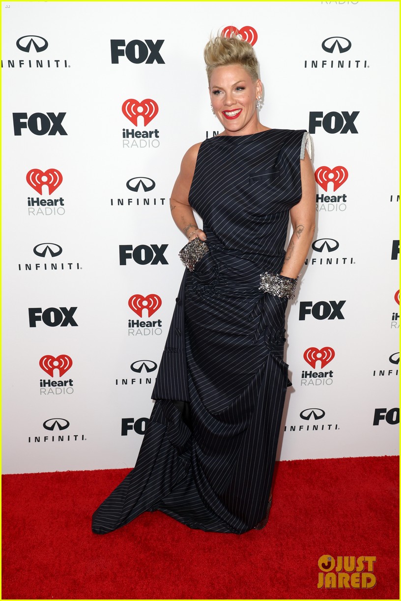 Pink Talks Relationship with Husband Carey Hart & Miracle Performance