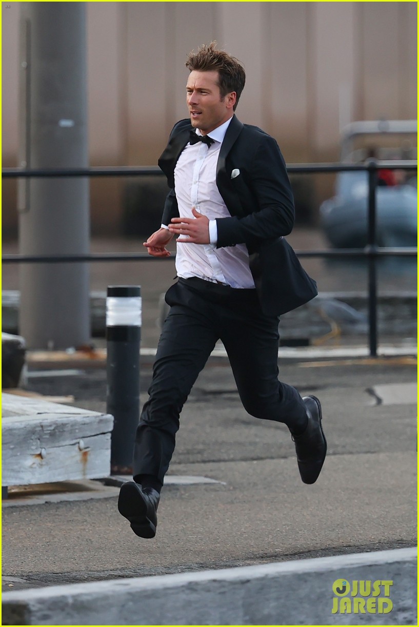 Photo: glen powell sydney sweeney continue filming rom com 103 | Photo