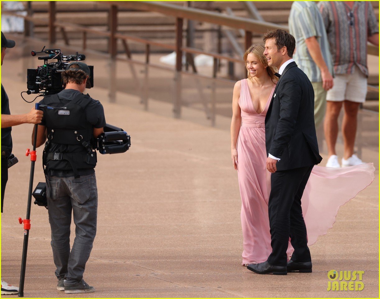 Photo: glen powell sydney sweeney continue filming rom com 16 | Photo