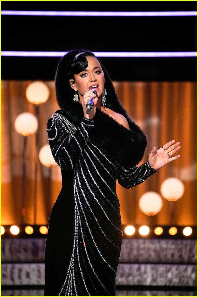 Carol Burnett 90th Birthday Special on NBC - Full Performers Lineup