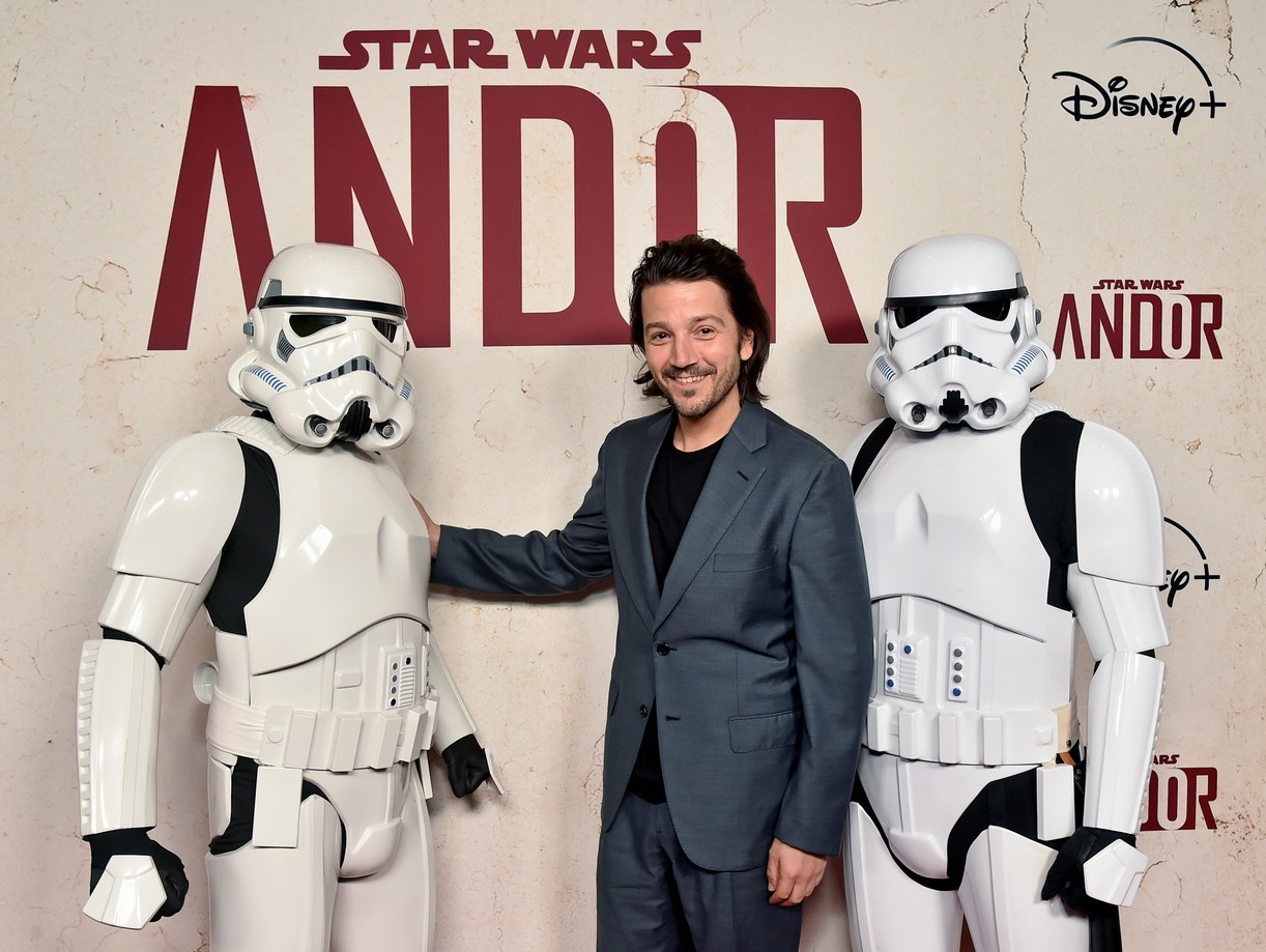 Diego Luna Didn't Think 'Andor' Would Ever Get Made: Photo 4926591 ...