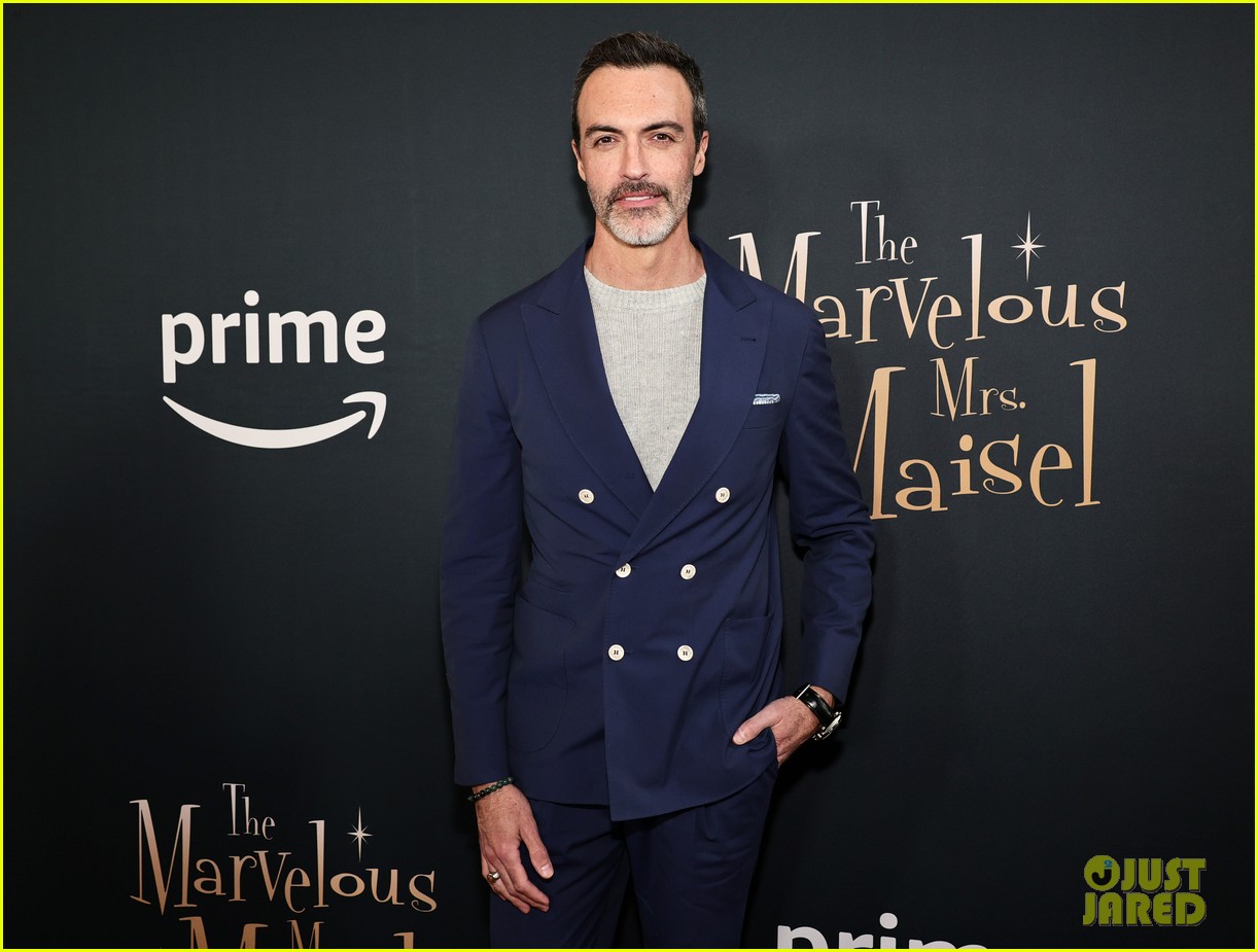 Rachel Brosnahan & Husband Jason Ralph Attend 'The Marvelous Mrs ...