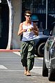shawn mendes out shopping 26