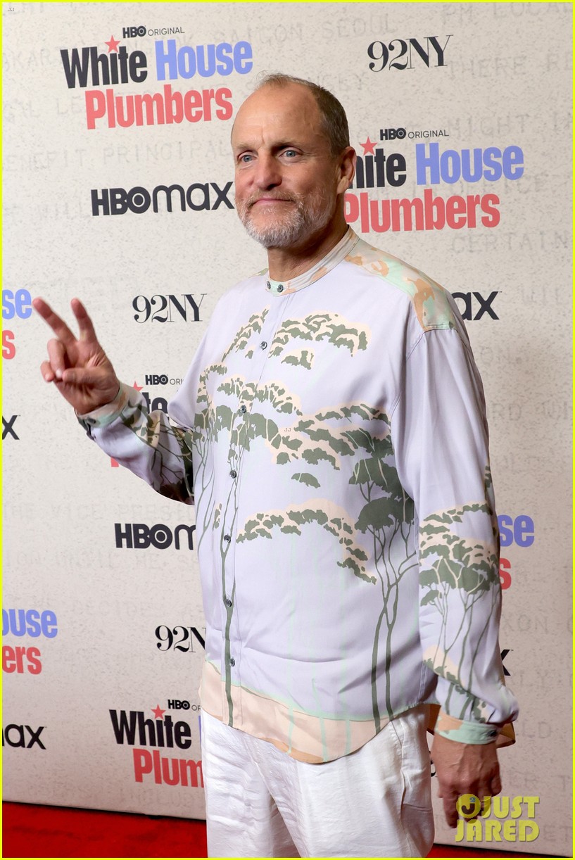 Woody Harrelson, Justin Theroux, Kiernan Shipka & StarStudded Cast of