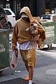 hailey justin bieber dogs nyc 04