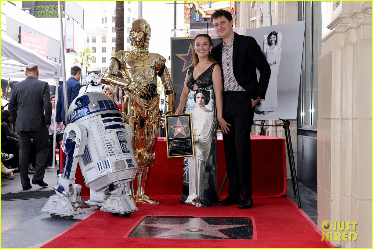 Billie Lourd is Surrounded By 'Star Wars' Memorabilia, Mark Hamill(01)