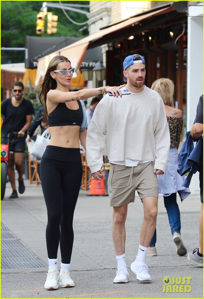 The Chainsmokers' Drew Taggart & Marianne Fonseca Link Hands While Out